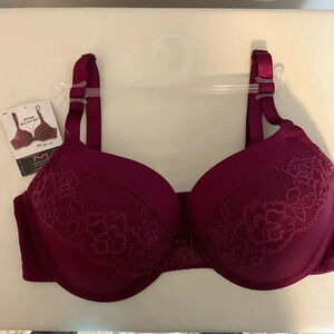 Maidenform 38 DD Everyday Push Up Lift Bra Color Burgundy Lace Detail NWT